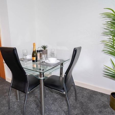 Studio Apartment - City Centre - Broad Street - Brindley Place - Wifi - Netflix - Smart Tv Birmingham Eksteriør bilde
